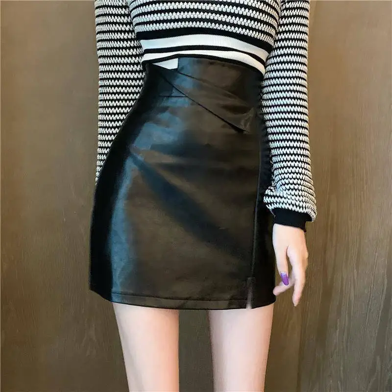 

2022 Spring Dress Design Split, Irregular, Small Leather Skirt, Women's High Waist, Slim Wrapped Hip Short Skirt Casual