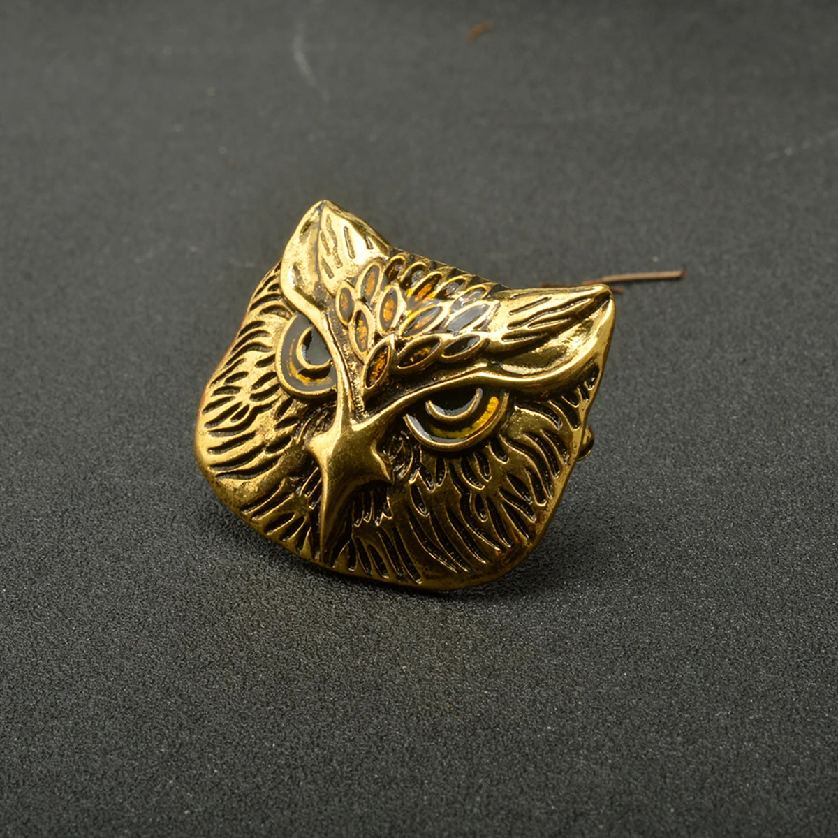 

Retro Owl Brooch For Men Durable Lightweight Anti-Rust Corrosion Resistant Portable Exquisite Breastpin Decoration Gift