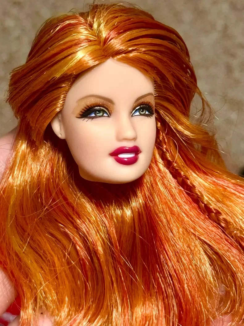 Not Brand New 1/6 Scale Figure Collector Supermodel Music Celebrity Head Skirt Mesh Stockings without Original Box