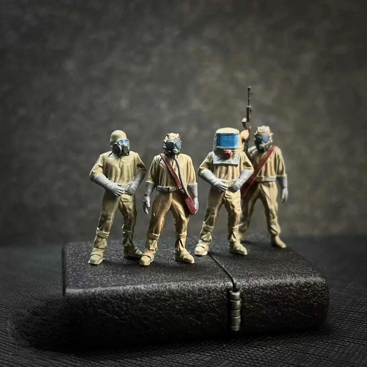 diorama-in-scala-1-64-figurine-in-miniatura-collezione-di-squadre-biochimiche-dipinte-a-mano