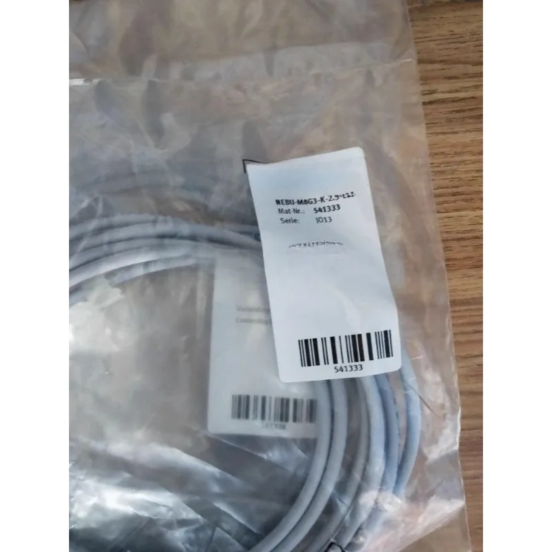 Peças para cabo Festo FESTO NEBU-M8G3-K-2.5-LE3 541333