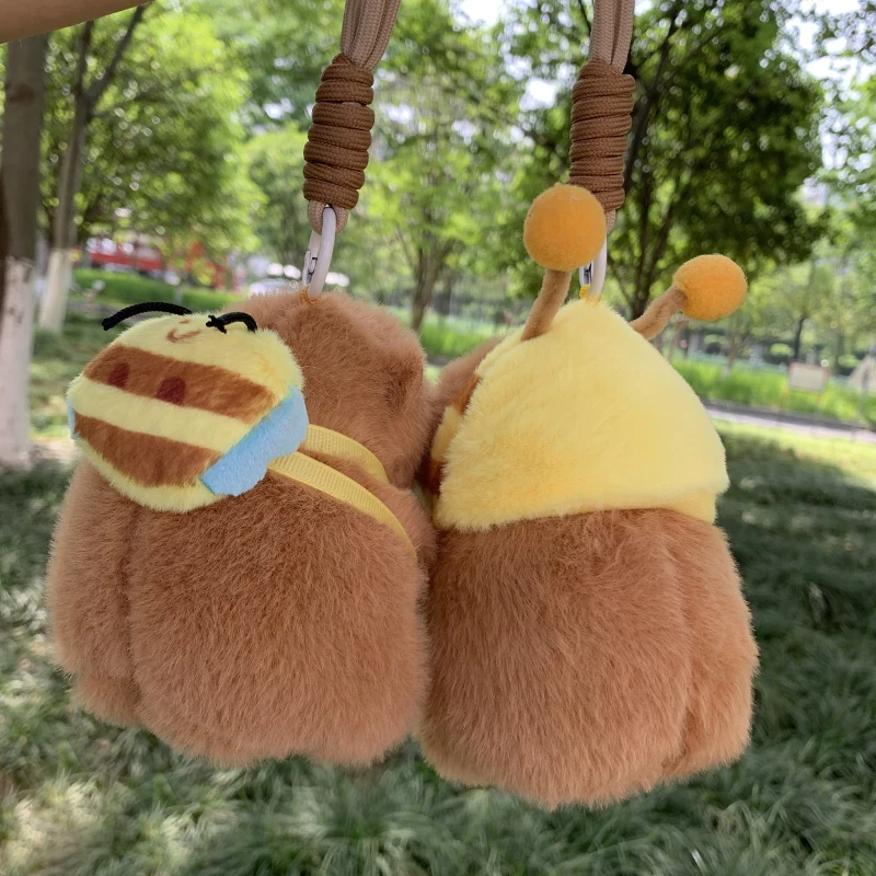 Süße Biene Capybara Plüschtier Kawaii Tiere Flauschige Capibara Schlüsselanhänger Weiche gefüllte Biene Rucksack Tentakel Hut Anhänger Geburtstagsgeschenk
