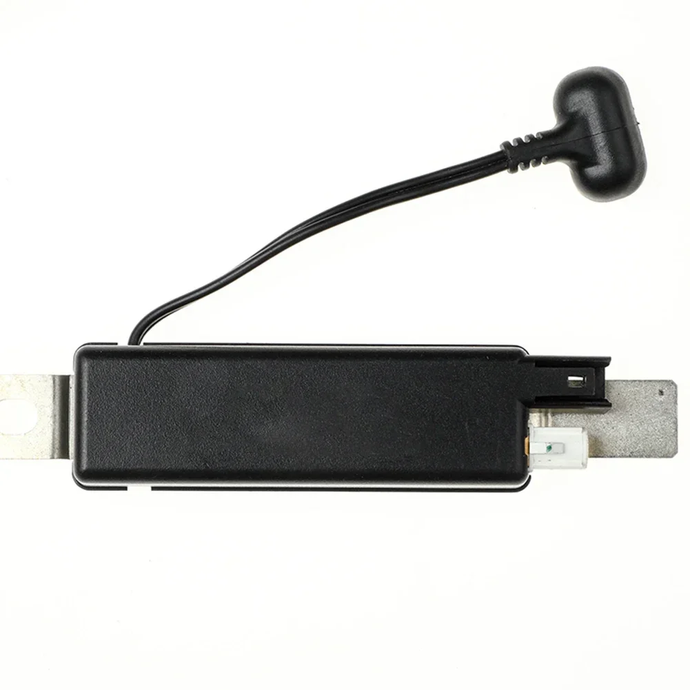 

The Essential Upgrade An Efficiently Engineered Integrated In The Rear Window Antenna For Your Trusted For Chrysler Vehicle