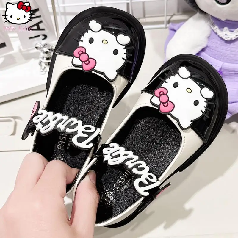 

Новые осенние туфли Hello Kitty и Kuromi для девочек-подростков: легкие кожаные туфли с мультяшным бантом, нескользящие, на плоской подошве
