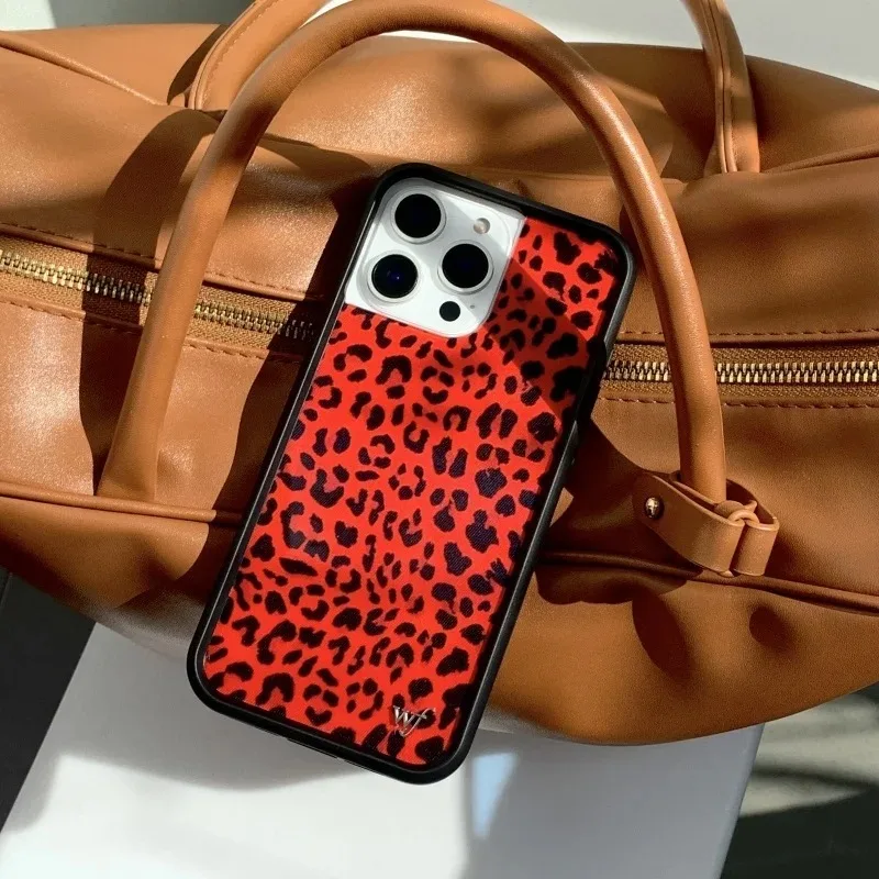 

Fashion INS Red Meow Wildflower Phone Case for iPhone 11 12 13 14 15 16 Pro Max Plus luxury leopard print wf shockproof Cover﻿﻿﻿