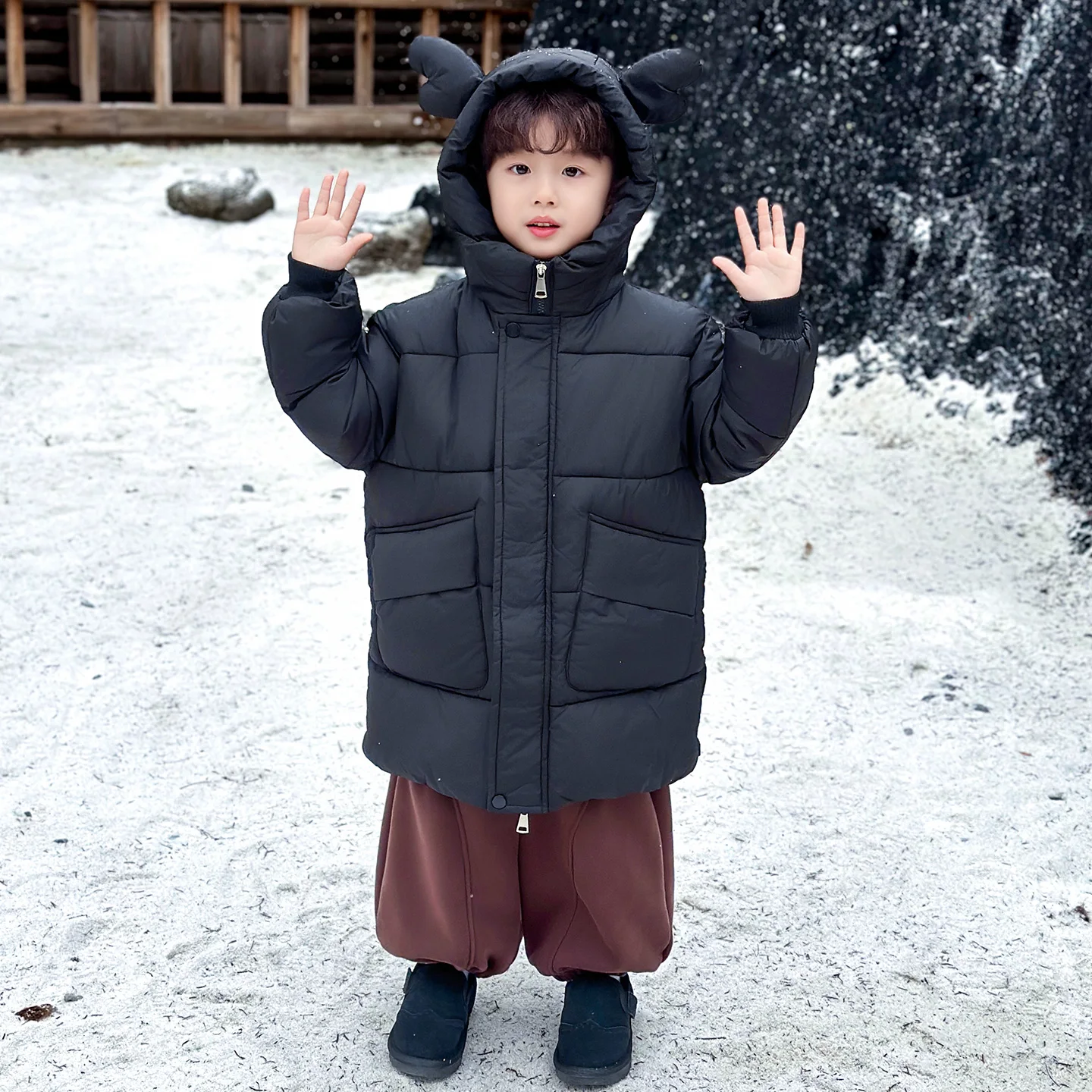 

Зимняя хлопковая куртка для мальчиков 2025: Новая утепленная детская удлиненная хлопковая куртка-пуховик, модная зимняя верхняя одежда для малышей