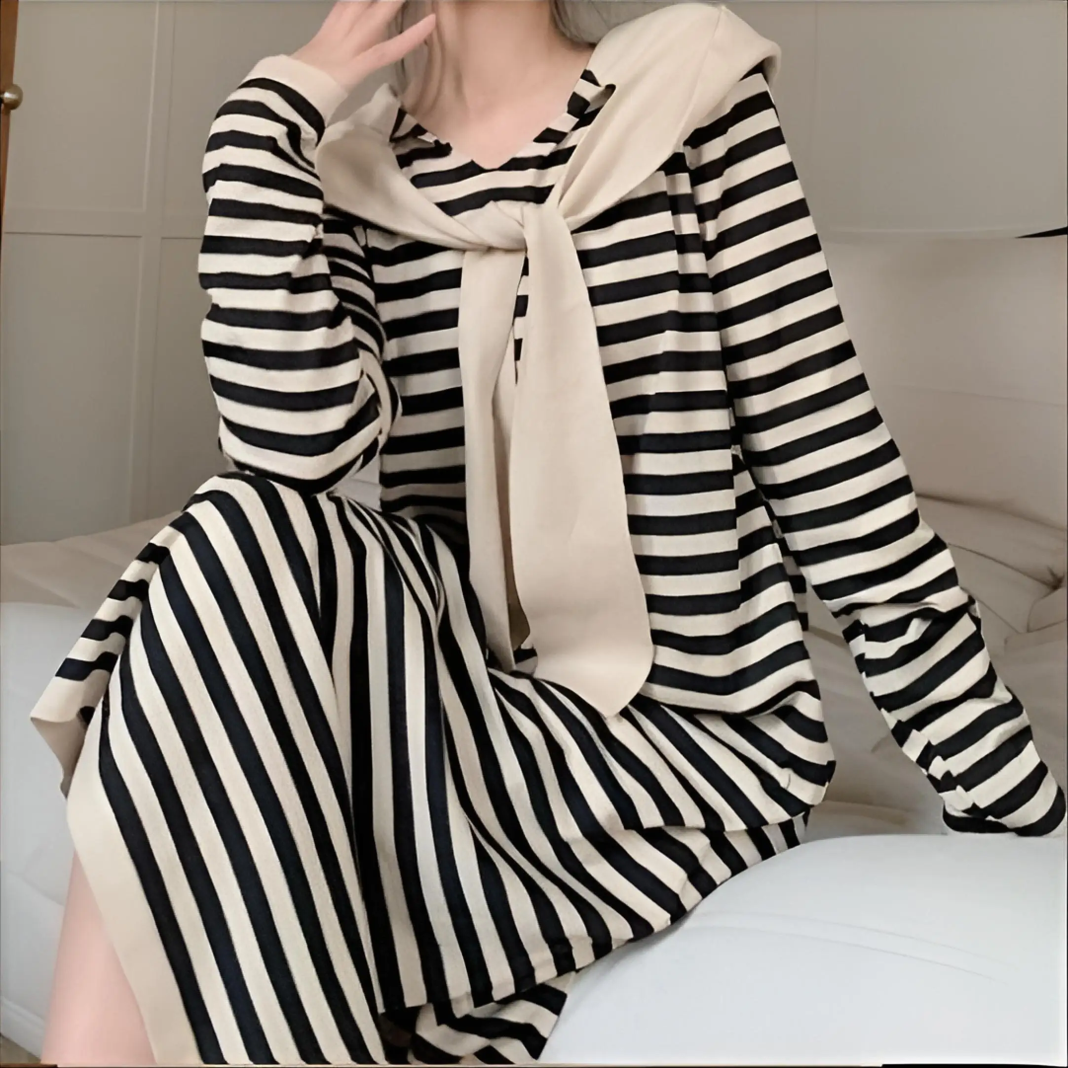 

Knee Length Pullover Japanese Sweaters Jumpers Women Handsome V-Neck Office Girls Hip-Hop Edge Patched Ruffle Minimalism Vintage