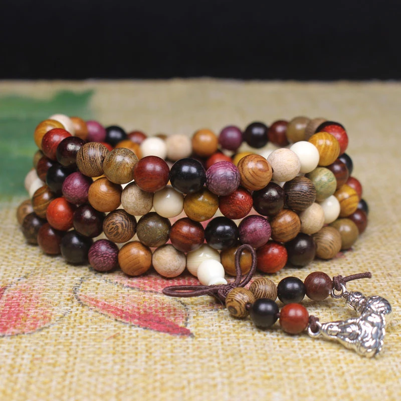 

Street stall product: Sandalwood - string 8mm, 108 multi-bead Buddhist prayer beads, fashionable hand accessory bracele
