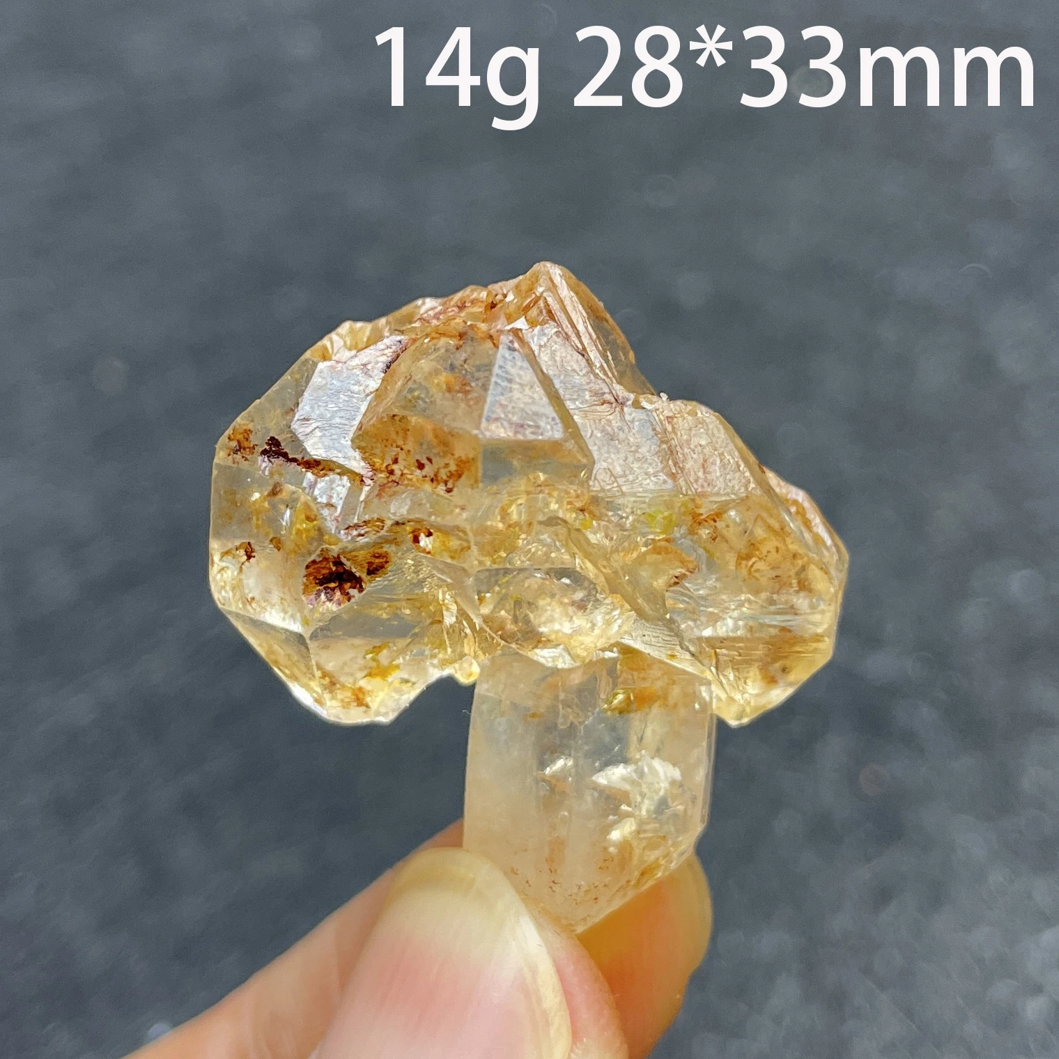 Natural Skeletal Crystal Point Fluorescence Effect Mineral Specimen Clear Quartz Raw Rock Decor Rough Healing Stone Madagascar