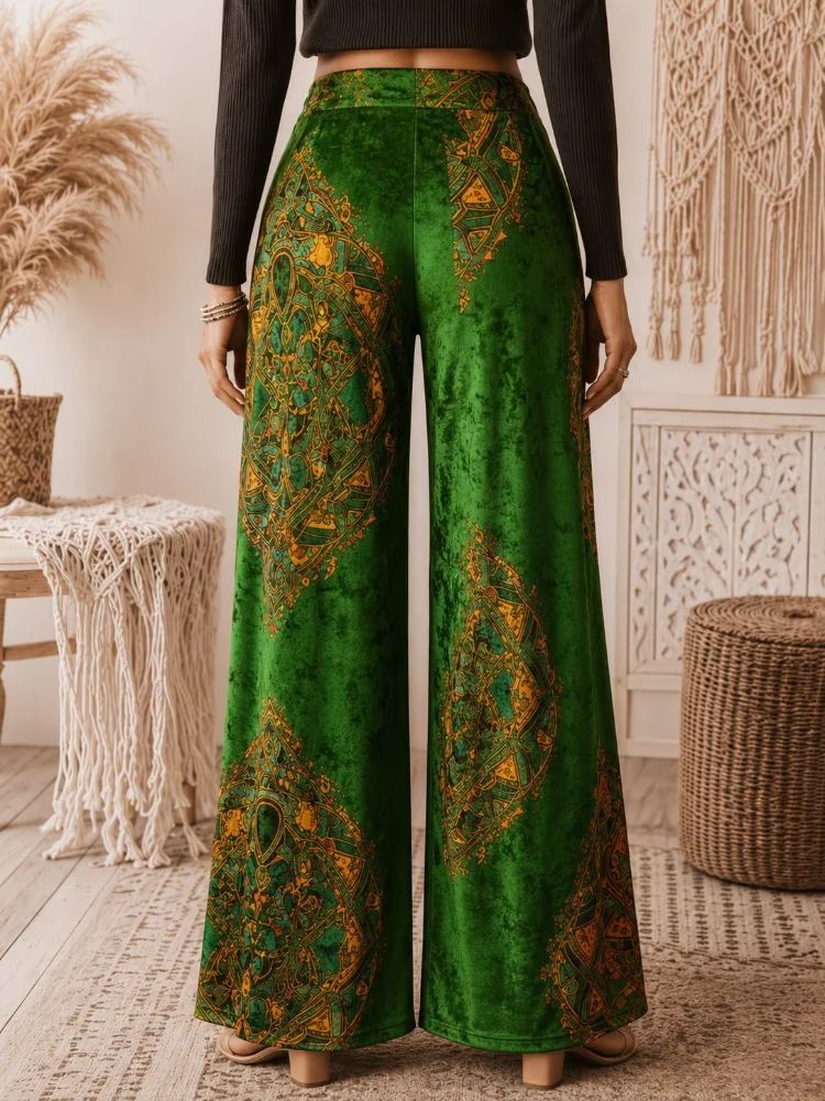 New Women's Velvet Wide-Leg Pants - High-Waisted, Soft, Elastic, Warm, and Shrink-Resistant. Green Retro Ethnic Geometric Print, Bohemian Style, Court Style Pants, Suitable for Casual Outings and Daily Wear in Autumn and Winter Seasons.