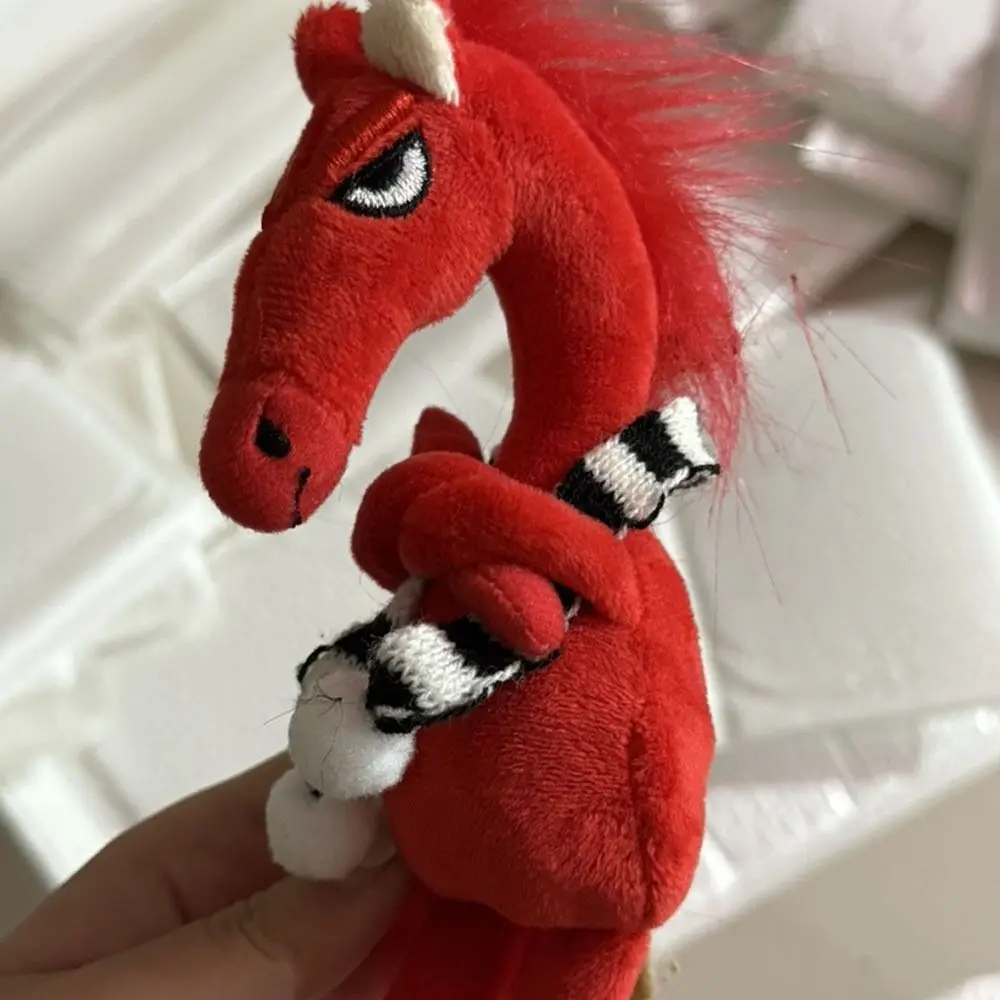 فريدة من نوعها 2026 الحصان التميمة الحصان دمية الكرتون المهر المفاتيح الحصان سنة التميمة دمية