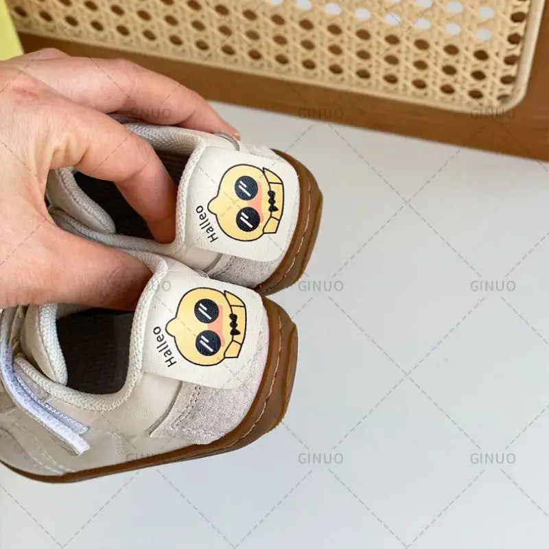 Scarpe da allenamento sportive per neonato e bambina scarpe da ginnastica per bambini morbide piatte impermeabili per bambini scarpe stringate