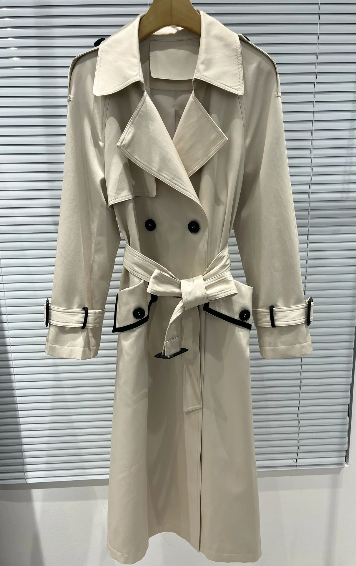 EVACANDIS  Spring New Women High Quality Double Breasted Trench Coat With Belt England Style Chic Solid Vintage Elegant Outwear