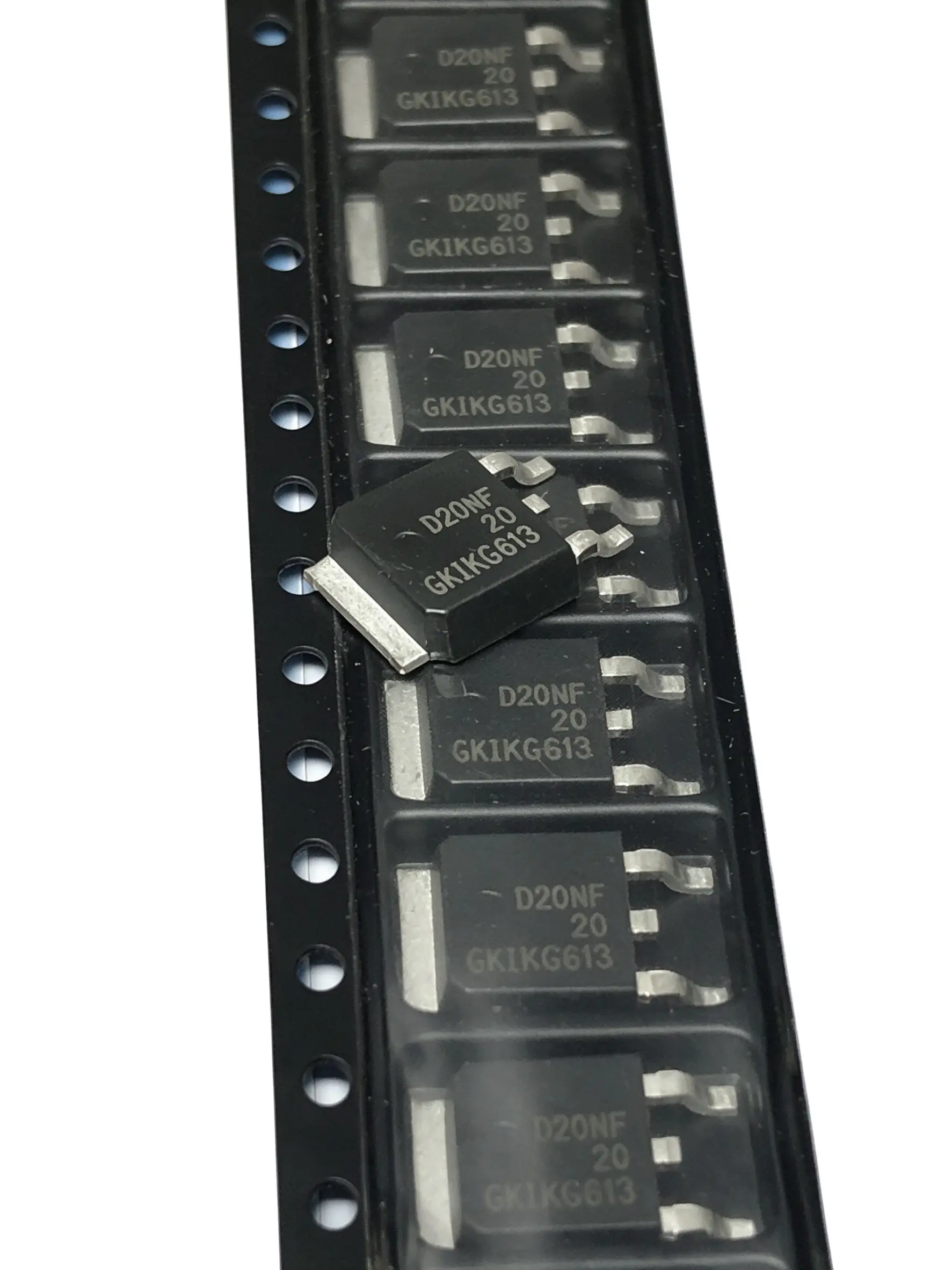 10piece D20NF20 20NF20 200V 18A TO-252