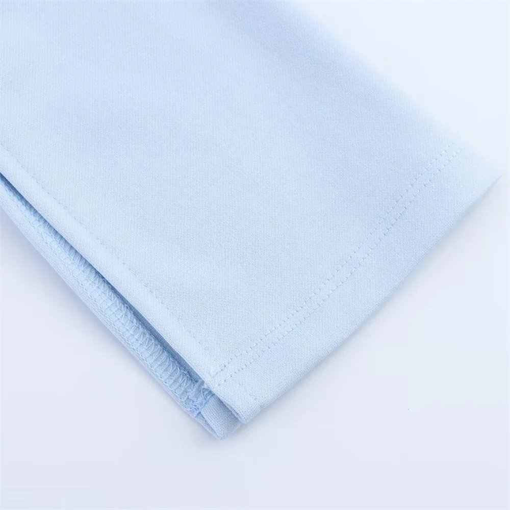 Falda corta con cuello recto y hombros descubiertos para mujer, decoración plisada con temperamento, novedad de verano, vestido ajustado de color sólido