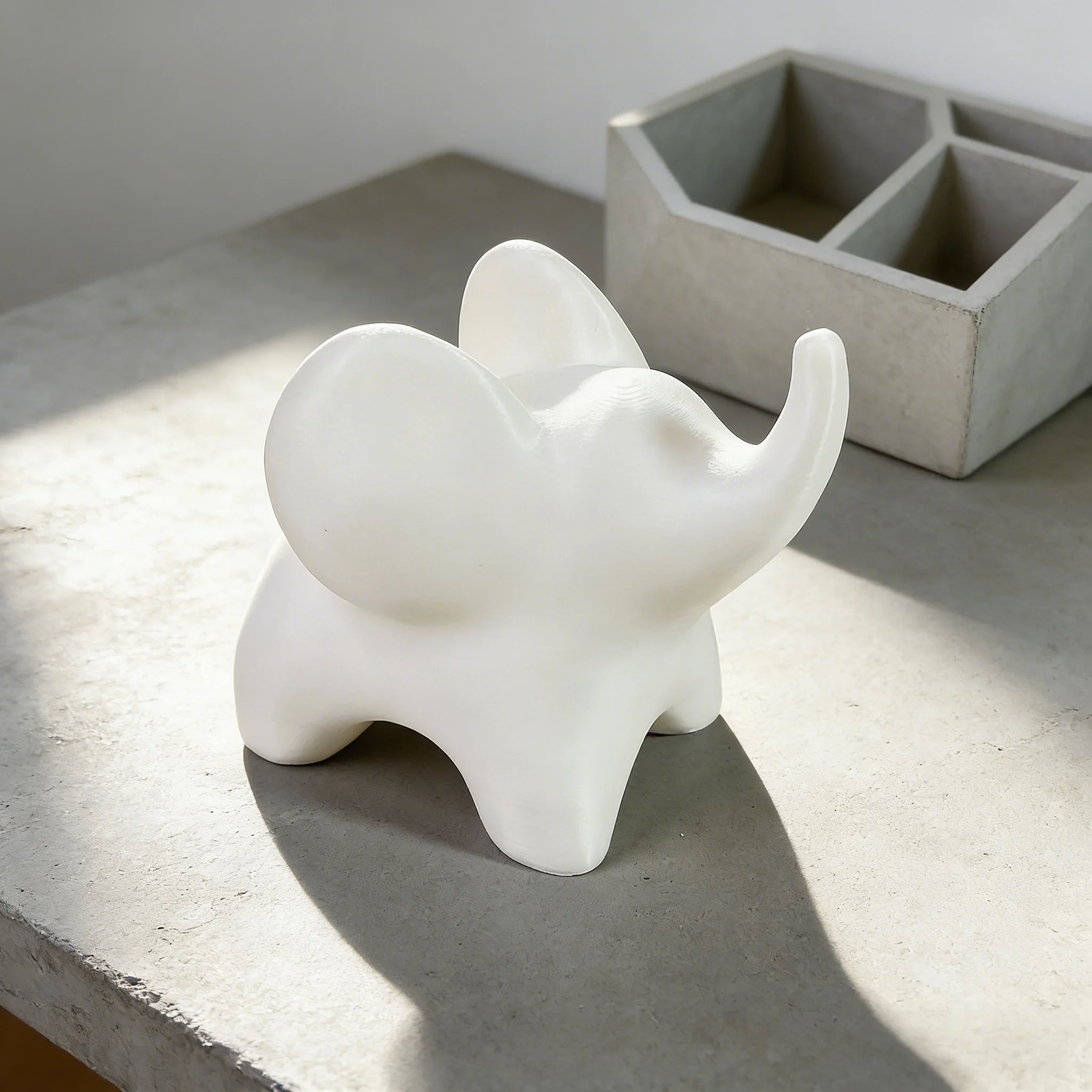 Creative Mini Elephant Sculpture: Minimalist Accent for Home Office Desk Decor