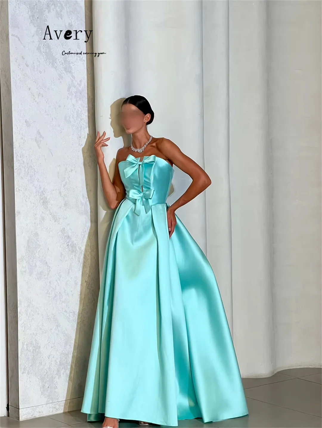 Avery مخصص صديرية دائرية بدون حمالات عارية الذراعين زهرة فساتين فاخرة لفساتين الحفلة الراقصة 2025 امرأة فاخرة مساء فستان الكرة ثوب