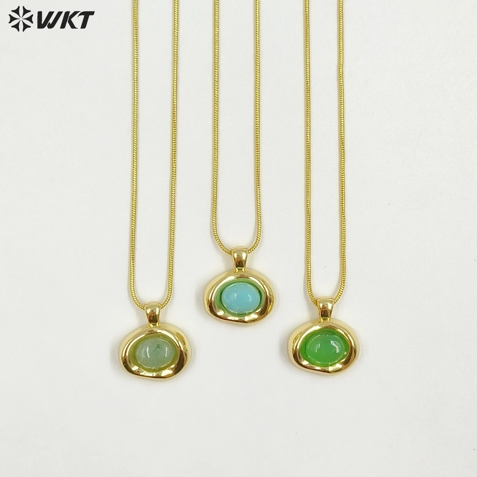 

WT-N1496 Gentle&Elegant Design Gemstone Red/Green Jade Amethyst Stone Pendant With 18k Gold Plated Snake Chain Necklace