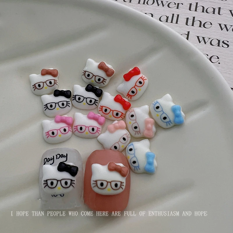 ชาร์มเล็บเรซิ่นลายการ์ตูน Hello Kitty สีชมพู Y2K 50 ชิ้น ขนาด 8/10 มม. ประดับเล็บ Hello Kitty น่ารัก โบว์ KT ลายแมว