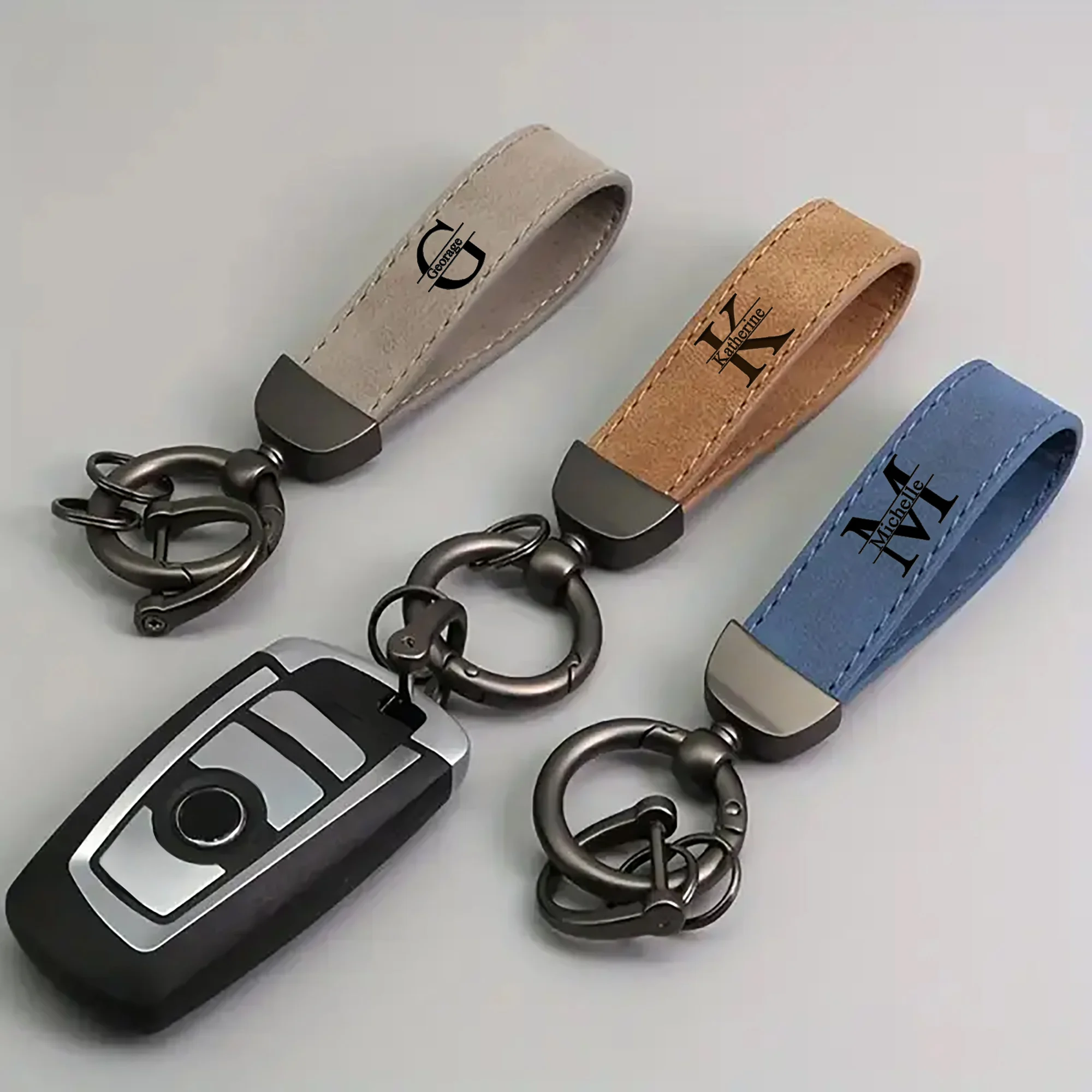 Porte-clés de voiture personnalisé en daim PU avec initiale gravée, grande lettre, nom, monogramme, gravure au laser