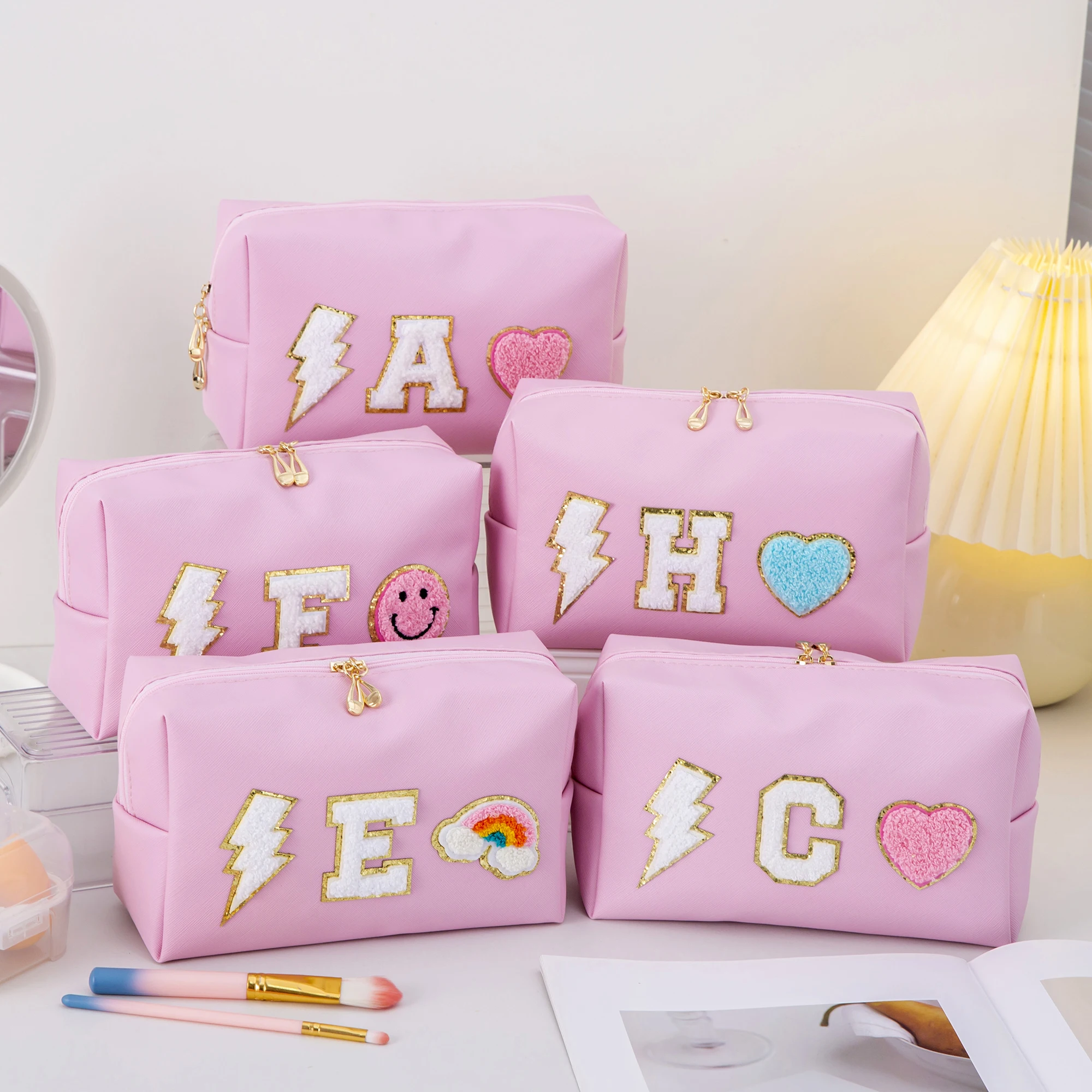 Waterproof Travel Personalized Inital Cute Preppy Makeup Cosmetic Bag for Women Girls Gift With Chenille Letter Heart Patch