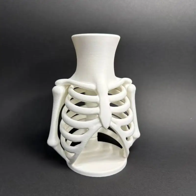 Weiße 3D-gedruckte Skelett-Brustkorbe-Vase, einzigartiges Gothic-Design, perfekt für Halloween-Heimdekoration, Geschenk für Gothic-Liebhaber. – Detail 7