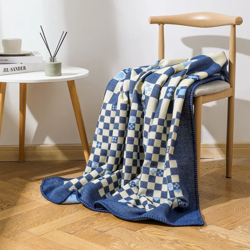 Warm Knitted Blue Blanket Grid Pattern 130*170cm Air Conditioning Bed Cover Autumn Winter Shawl Office Nap Blanket