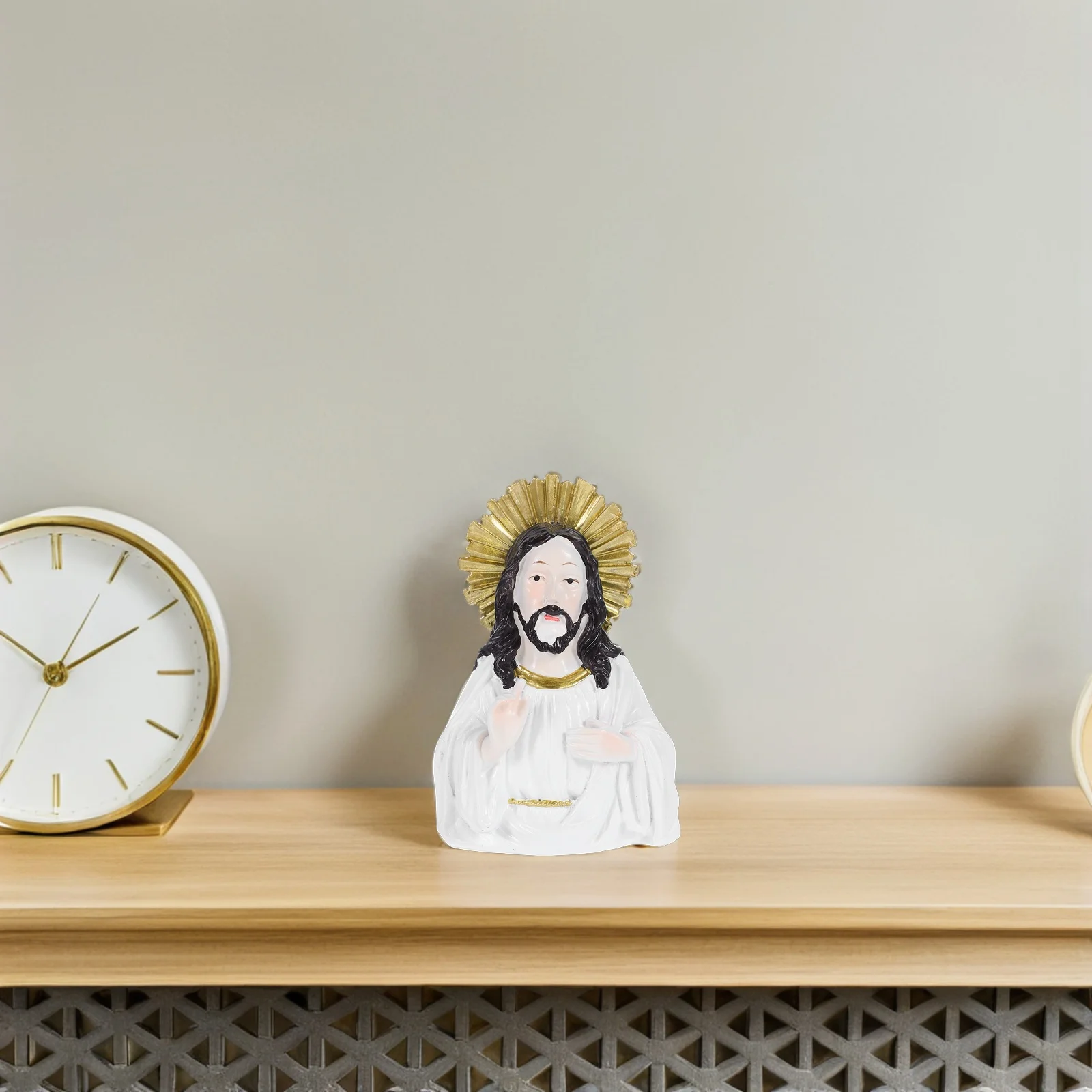 

Small Jesus Statue Resin Made Elegant Sculpture for Faith Decor Bedroom Office Church Display Christian Celebration Present