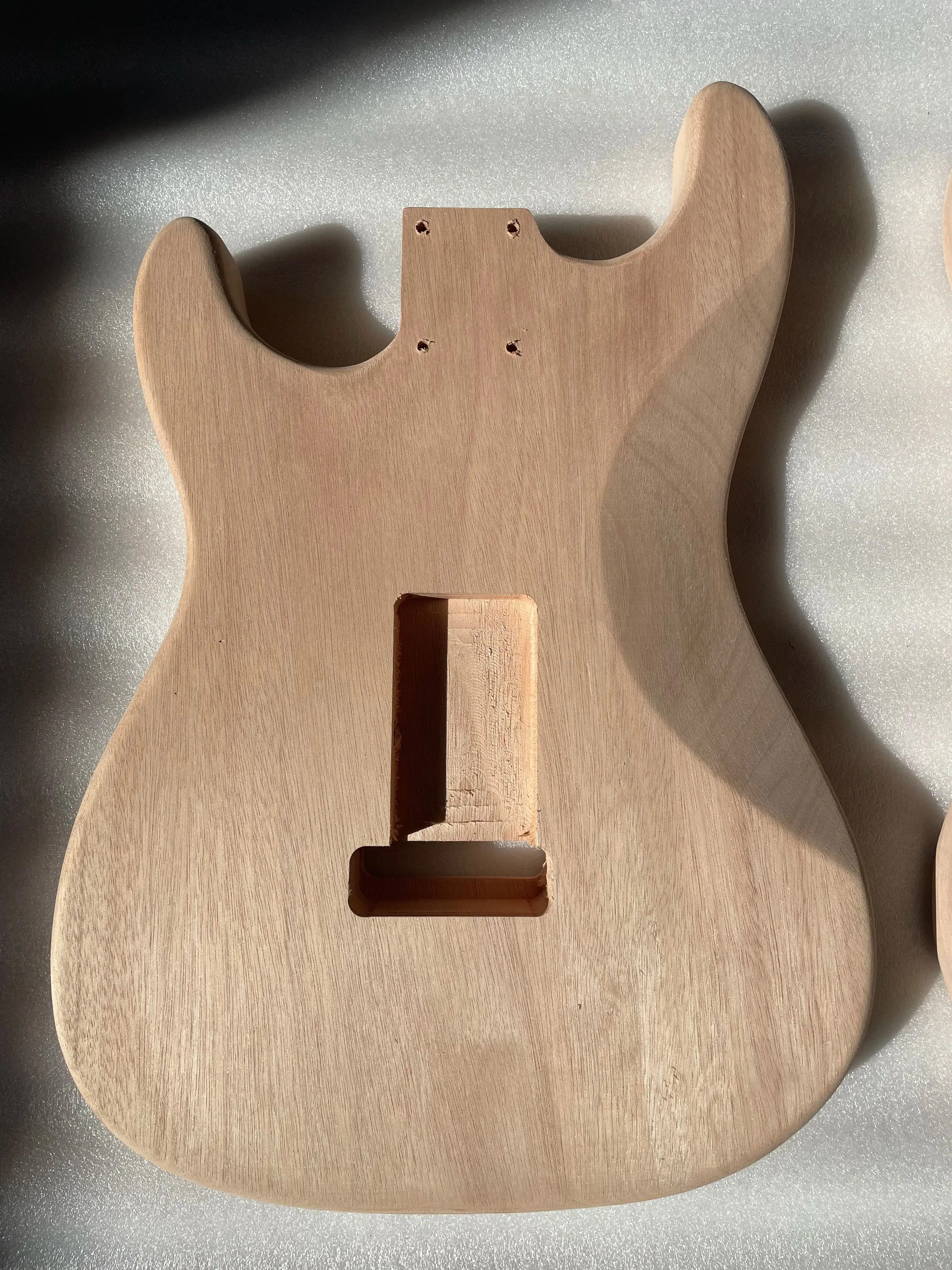 Customized Electric Guitar Unfinished Body Guitar Barrel Blank Mahogany Wood for Guitars DIY Part Guitar Accessories One Piece