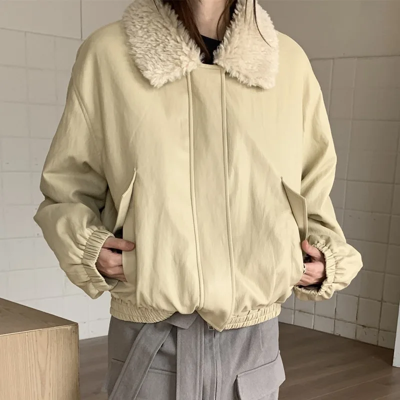 

Настоящий снимок ниши в стиле ретро, кожаная куртка с воротником из овечьего меха, утолщенная хлопковая кожаная куртка, короткое пальто, куртка для пирогов