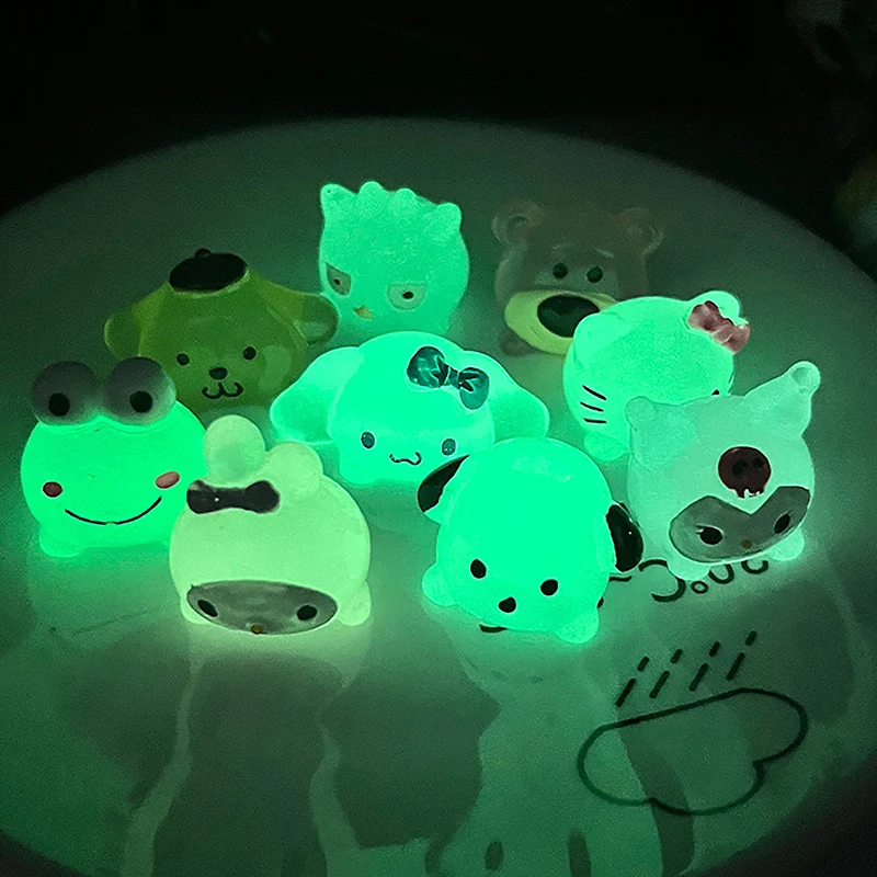 Luminous Sanrio Key Chain Cartoon Kuromi Melody Hello Kitty Cinnamoroll Pendant Bell Key Ring Backpack Charms Car Bag Decor