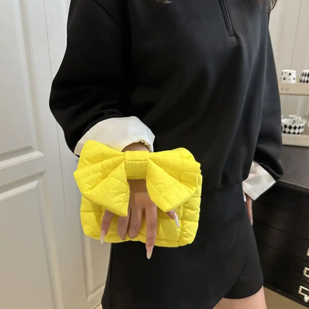 

Elegant Solid Color Cloud Pleated Bag Quilted Purse Bow Handbag Mini Handbag Korean Style Wrist Bag Travel