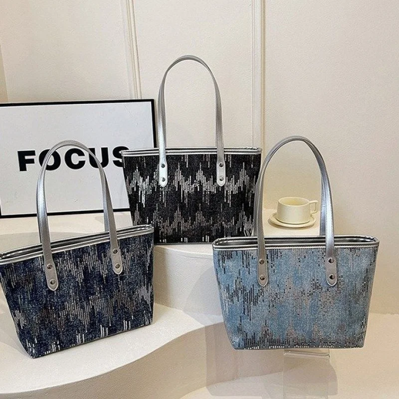 

Elegant Leather Messenger Bag for Women by Luxury Brand - Crossbody Shoulder Handbags Famous Designer Classic