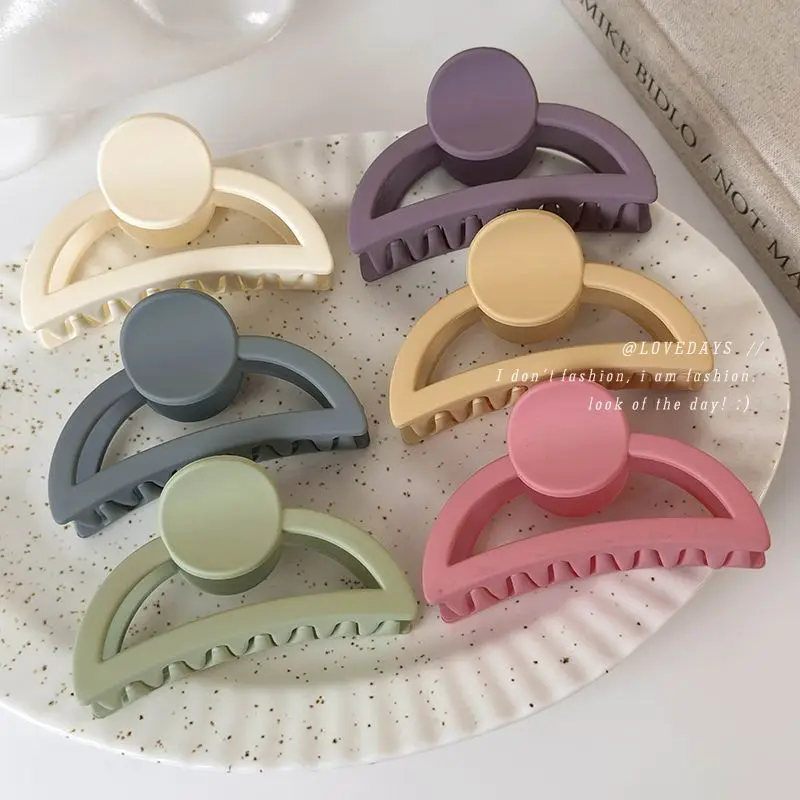 

Заколка-краб Frosted Shark Clip: минималистичная, милая, для женских причесок, для пучка на затылке, для боковых прядей, универсальный повседневный аксессуар для волос