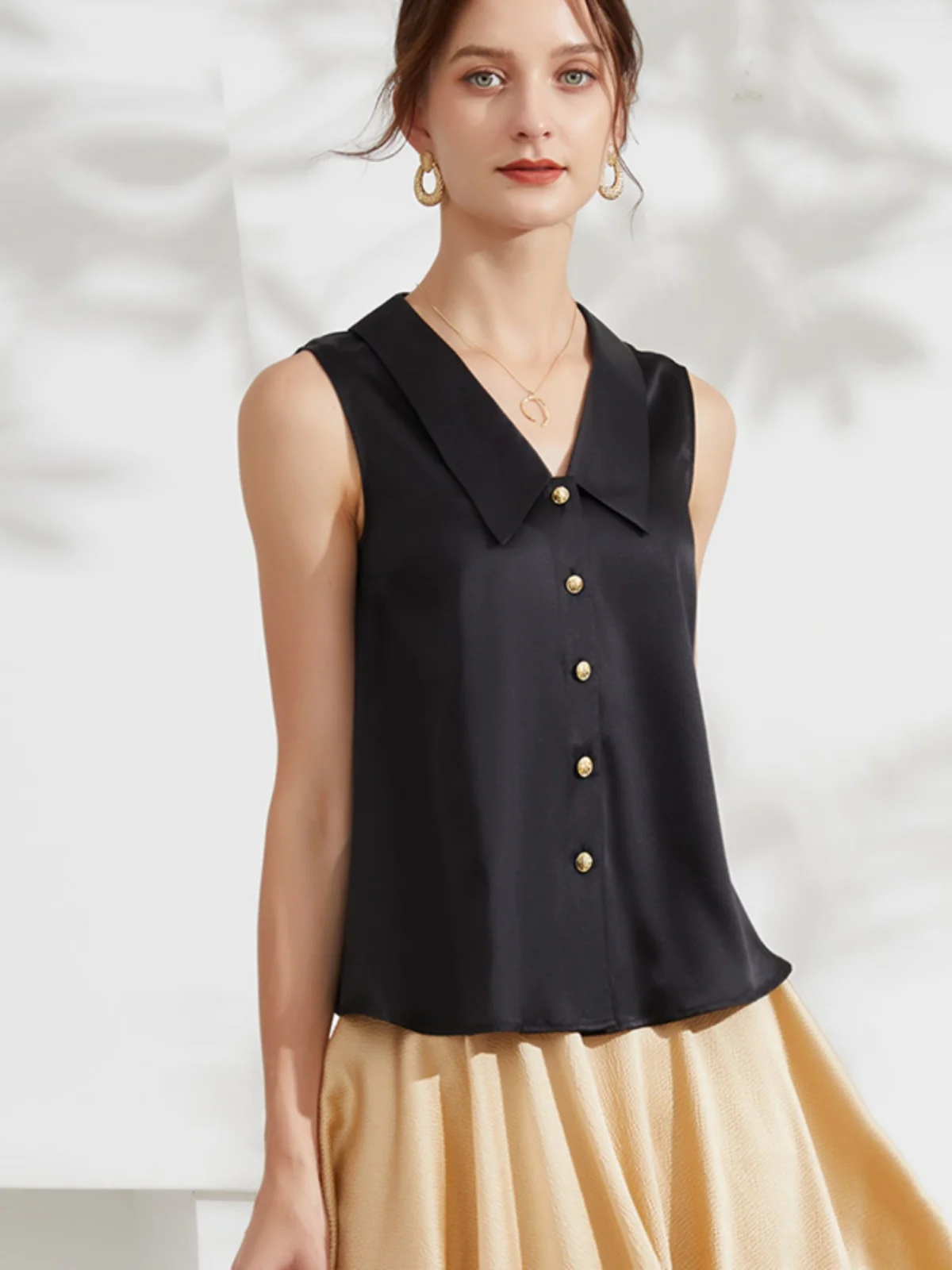 

Шелковая винтажная женская блузка без рукавов, свободного кроя, с V-образным вырезом, летняя, новый стиль, однотонная, оригинальный дизайн, с пуговицами, прямой крой