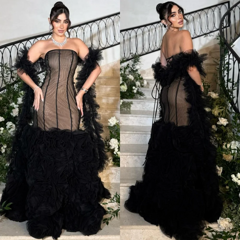 

Customized Charming Black Tulle Evening Dresses Exquisite Strapless Sleeveless Celebrity Gowns Luxury Homecoming Dresses
