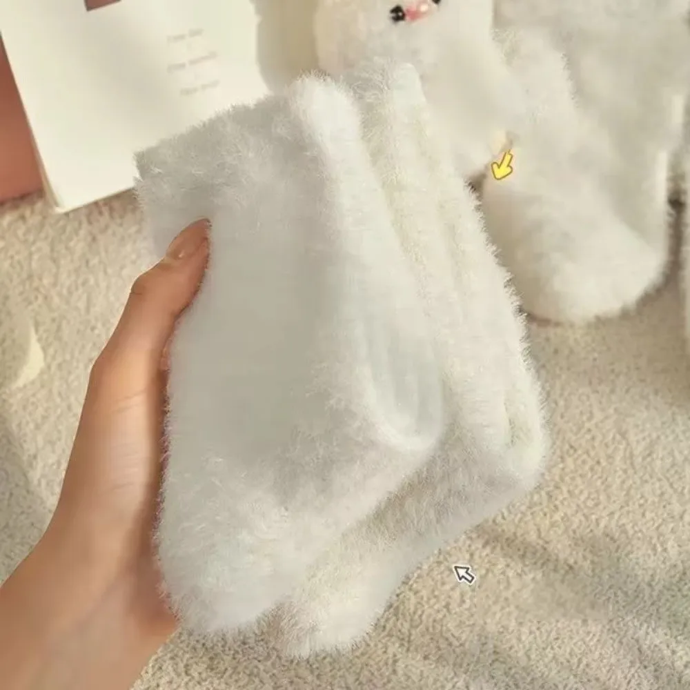 Nuovi calzini a tubo centrale in velluto di visone Caldi calzini morbidi e spessi in tinta unita da donna