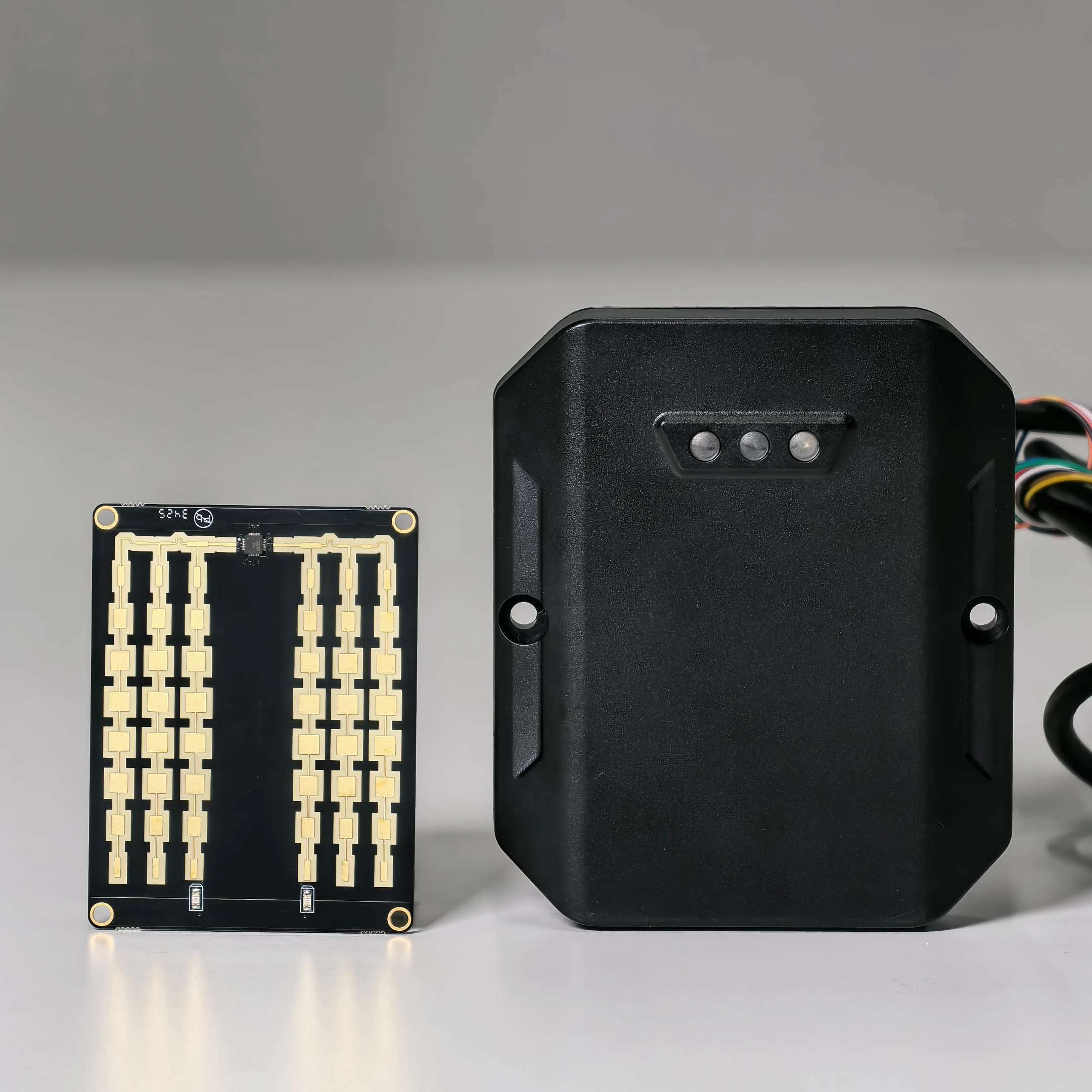 TR20VDA TR20VDM TR21A TR21M เรดาร์คลื่นความถี่มิลลิเมตร 240 กม./ชม. เซ็นเซอร์/เรดาร์วัดความเร็ว ระบบตอบสนองความเร็วแบบเรียลไทม์ การวัดความเร็วของยานพาหนะ