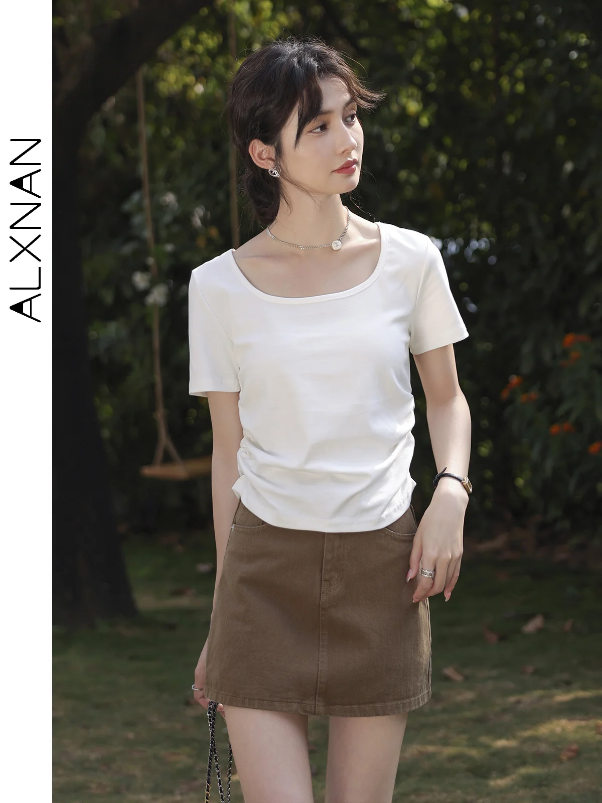 Alxnan-女性用のシンプルな半袖Tシャツ,伸縮性のあるサイドリング,スクエアカラー,スリムフィットTシャツ,夏のトップス,2021,lxn29361