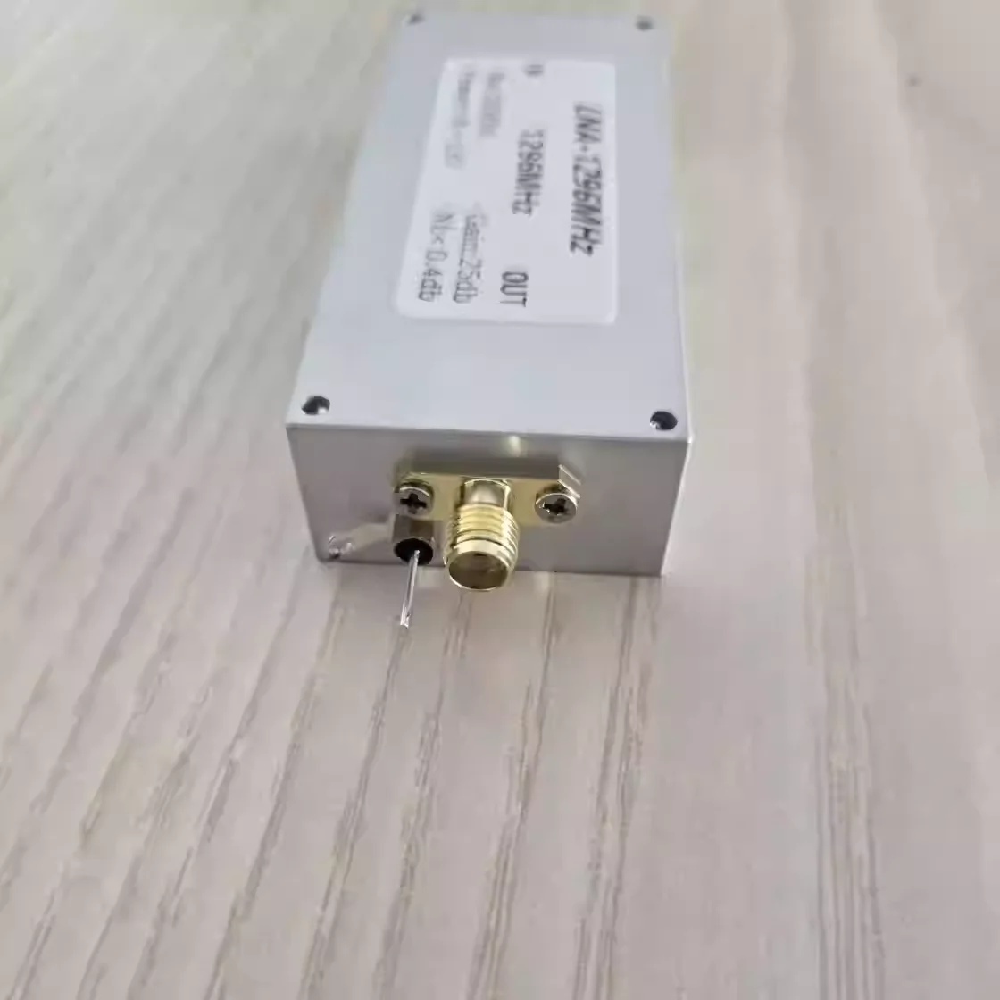 LNA bandpass low-noise antenna amplifier 1296MHz bandwidth 30MHz 25db broadband linear