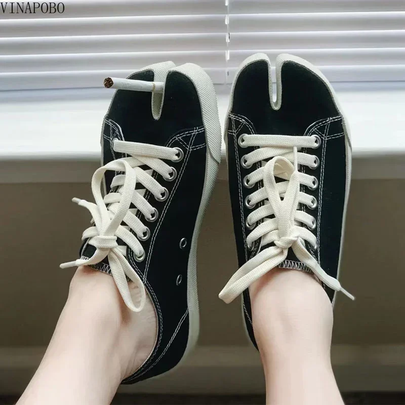 New Tabi Canvas Sneakers donna Split Toe Flats scarpe da donna Low Top Tabi Shoes Pig Hoof Shoes donna Casual femmes chaussures