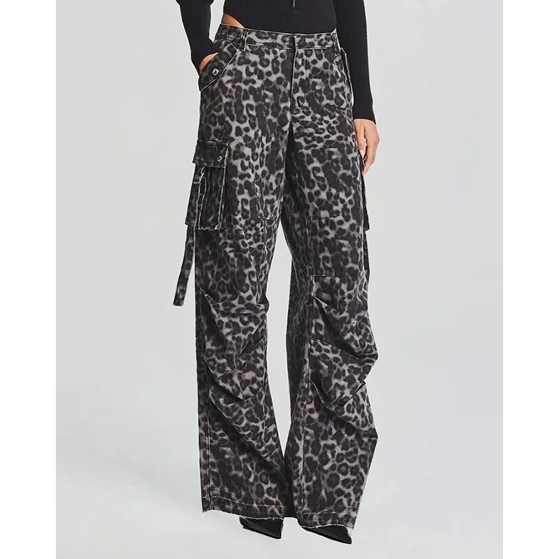 Fashionable and trendy leopard print workwear pants Women's high waisted straight leg jeans Design inspired patchwork pockets