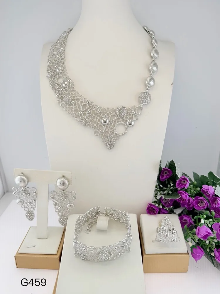 Vintage Hollow Filigree Women Jewelry Set Gold Plated Necklace Earrings Bracelet Ring Dubai African Bridal Wedding Accessories