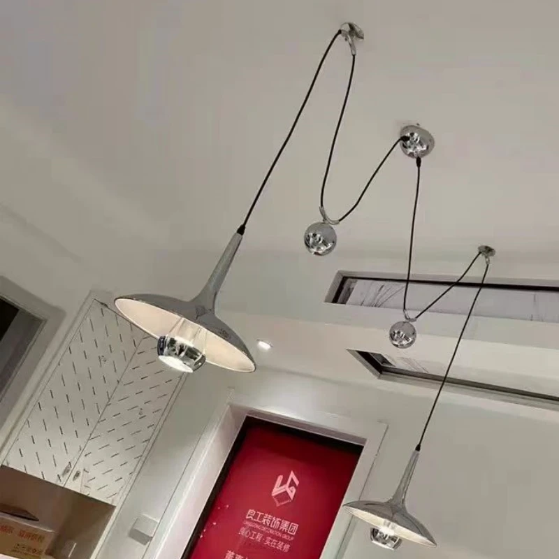 Brytyjska designerska lampa penadantowa Hector Finch z regulacją wysokości chromowane złoto salon jadalnia wyspa domek z podświetleniem LED wystrój Lihgt