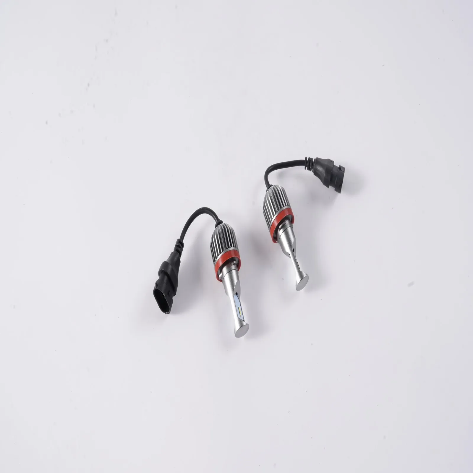 

EV10 H8/H9/H11 Светодиодные противотуманные фары 6000K 80W 12000LM ДЛЯ [Защитный держатель для автомобиля] [Рачный диапазон]