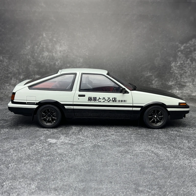 AUTOart 1/18 SCALE Toyota Sprinter Trueno (AE86) “Project D” Final version Car model Static collection Furniture for display