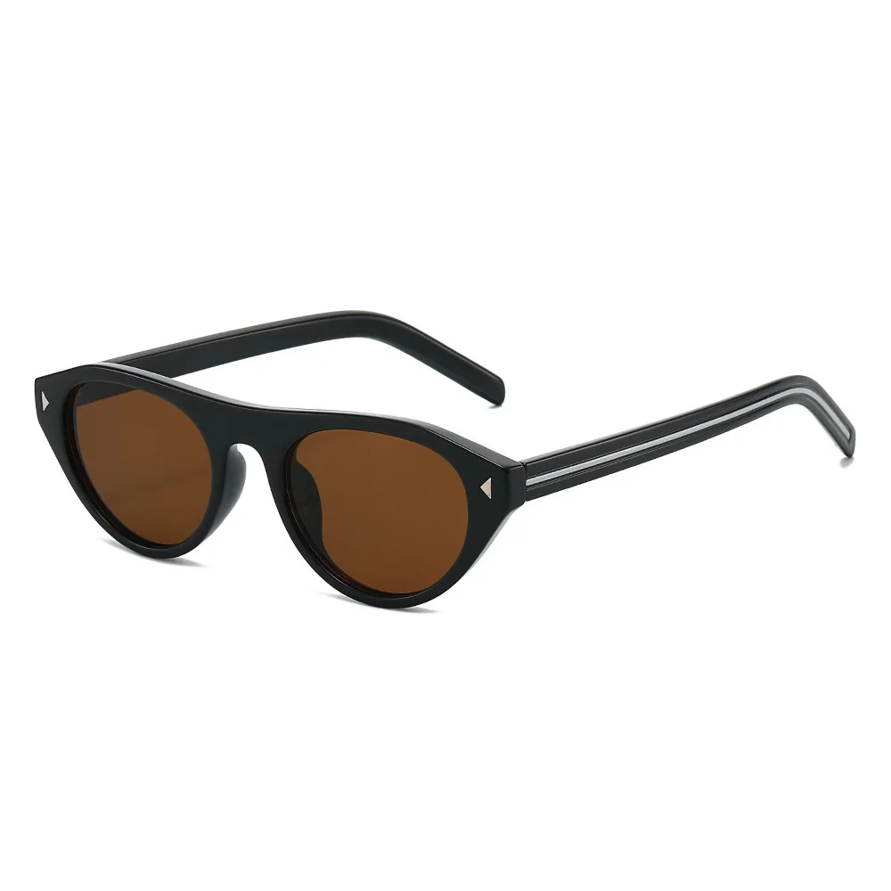 2026 Neue heiße kleine Cat-Eye-Sonnenbrille für Damen – Vintage Dreieck-Nieten-Cateye-Sonnenbrille für elegante Damen in Leoparden- und Schwarztonen