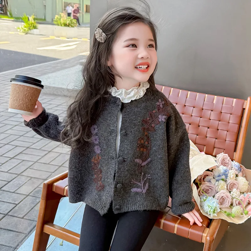 

Girls Sweater 2025 Autumn New Children's Clothing Korean Style Girl Baby Retro Embroidery Knitted Cardigan Casual Simple Daily
