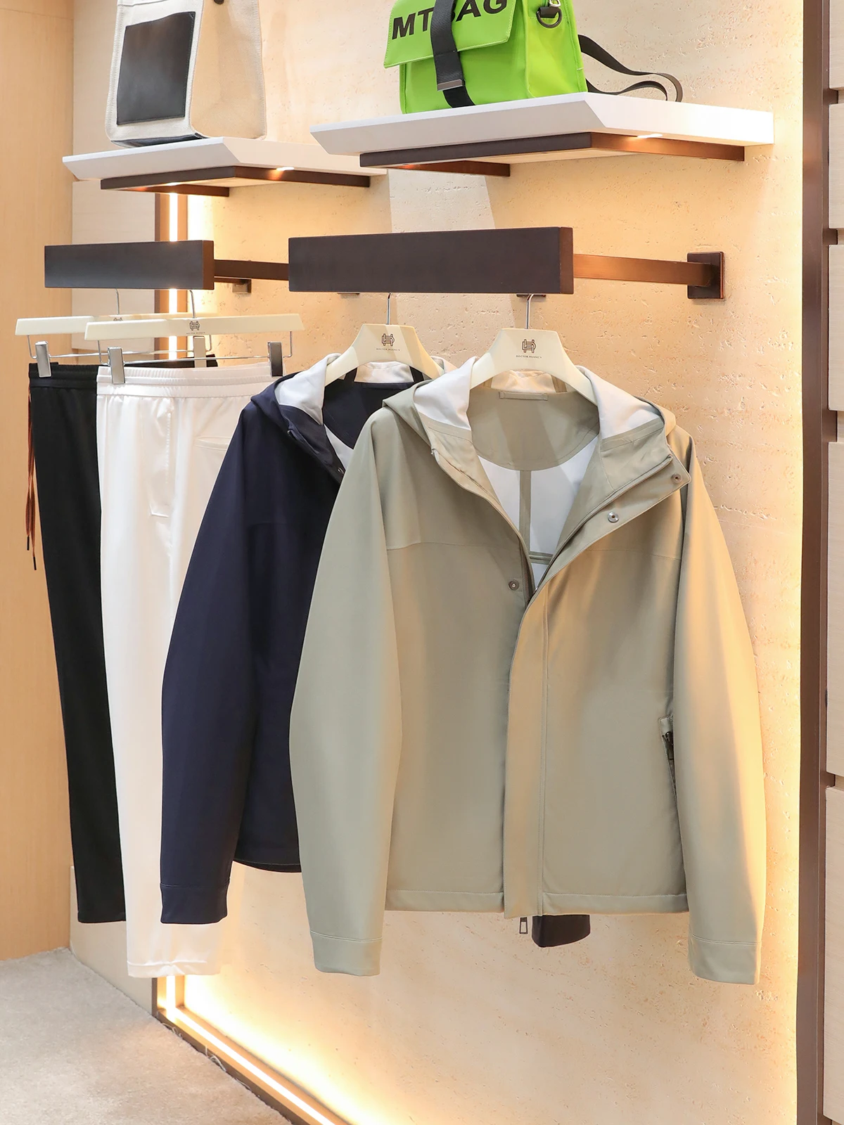 

Итальянская роскошная мужская демисезонная куртка-парка из водонепроницаемой полиэстеровой ткани, повседневная, свободного кроя, с капюшоном