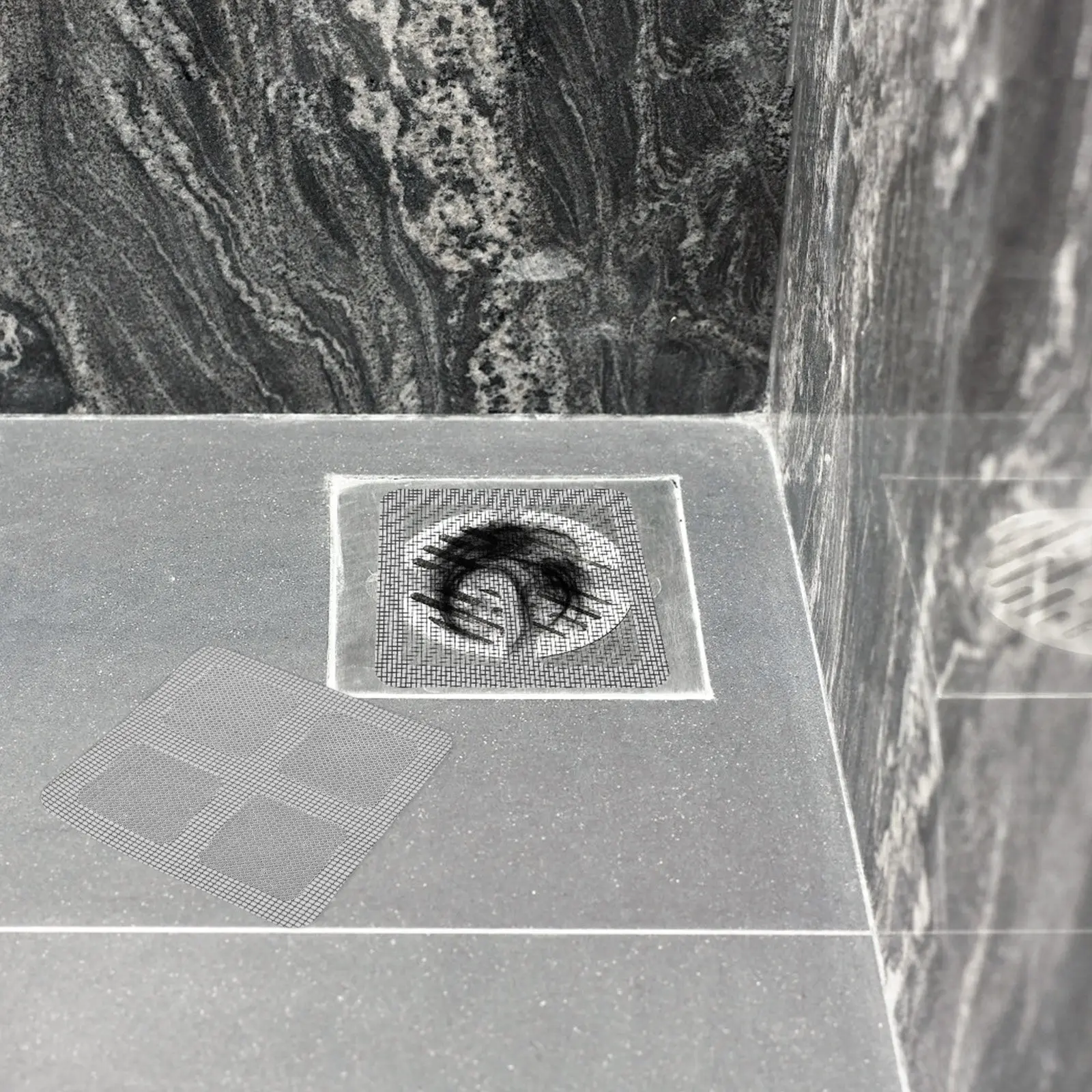 

40 шт. Наклейки для напольных сливов: одноразовые сетчатые фильтры-ловушки для волос, крышки для душевых сливов, защита от засоров для ванной комнаты